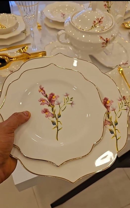 Scalloped Floral & Gold Fine Dinnerware